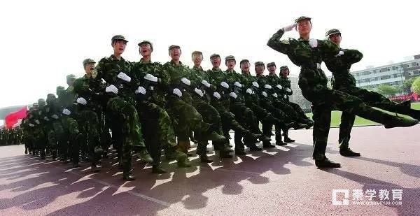 王嘉尔同款安热沙防晒霜：军训必备的高倍防晒乳