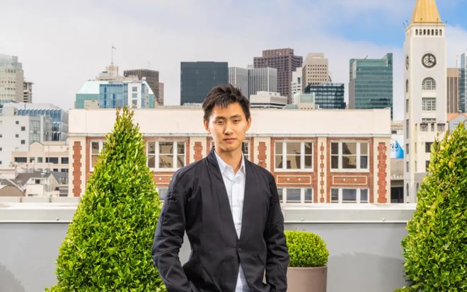 28岁华人执掌185万亿科技巨头AI大权！一觉醒来图灵奖得主